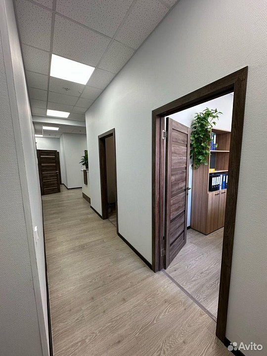 Сдам офис 190,7 м² фото