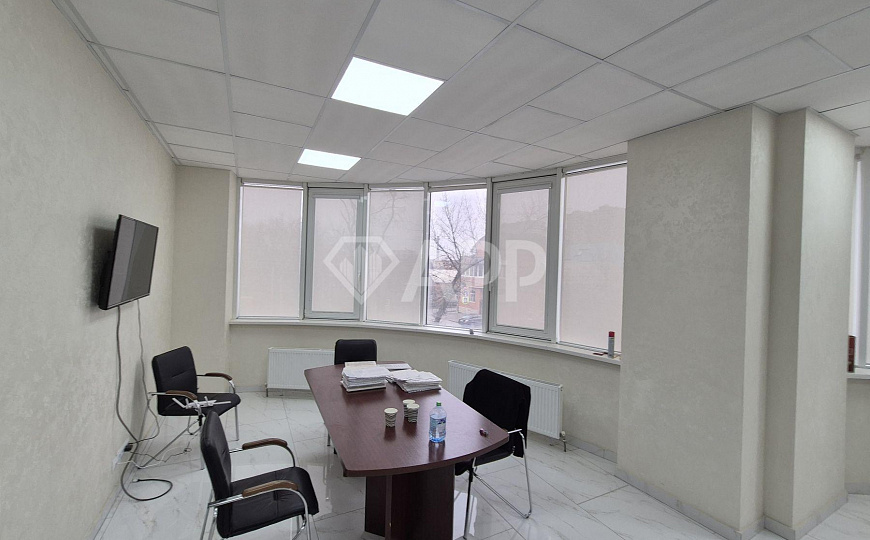 Сдам офисное помещение, 607 м² - 833 м² с отдельным входом и своей рецепцией фото