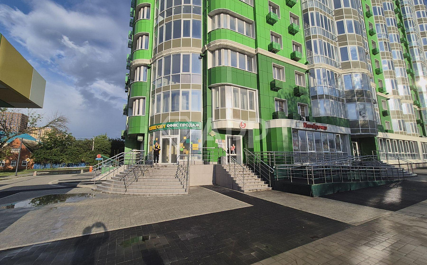 Сдам офисное помещение, 607 м² - 833 м² с отдельным входом и своей рецепцией фото