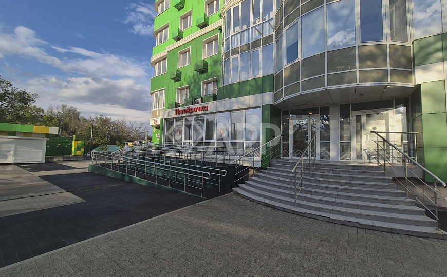 Сдам офисное помещение, 607 м² - 833 м² с отдельным входом и своей рецепцией фото