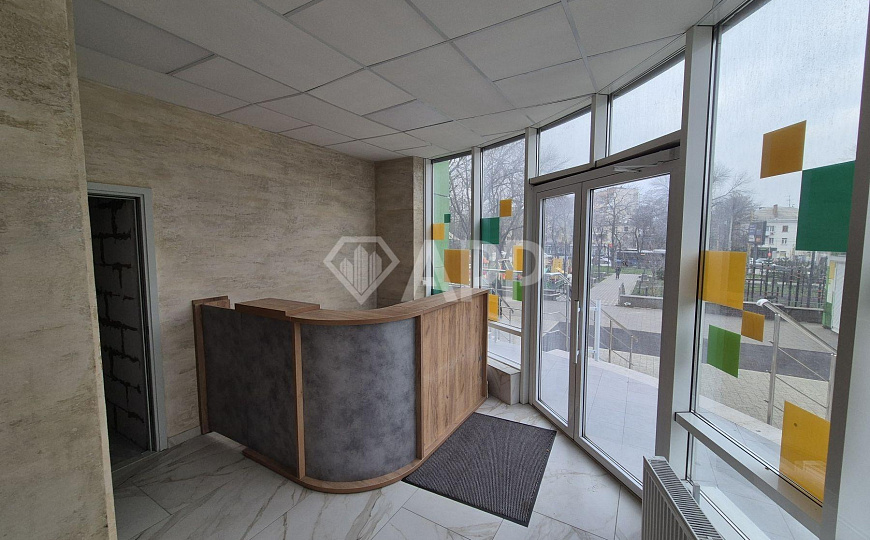 Сдам офисное помещение, 607 м² - 833 м² с отдельным входом и своей рецепцией фото
