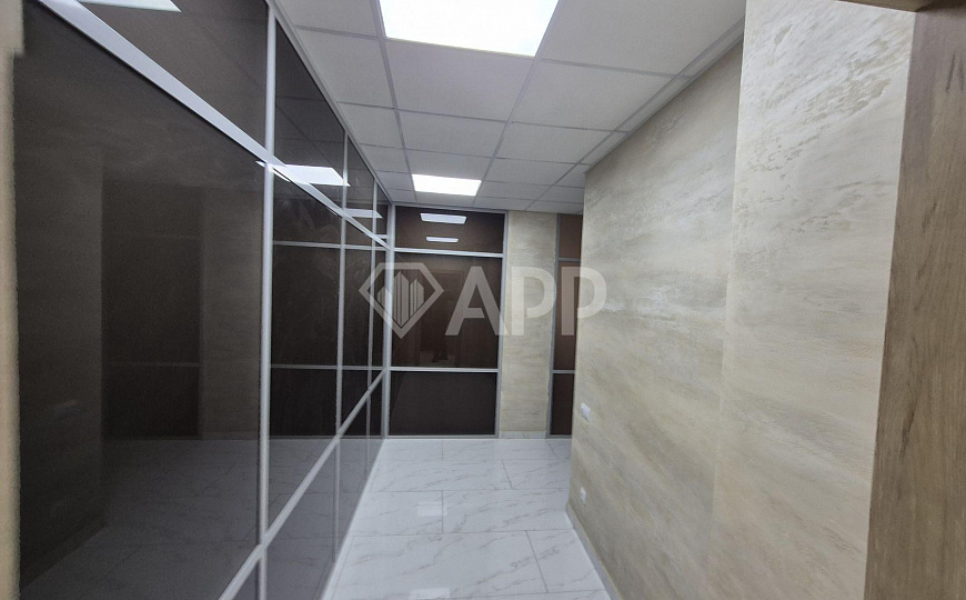 Сдам офисное помещение, 607 м² - 833 м² с отдельным входом и своей рецепцией фото