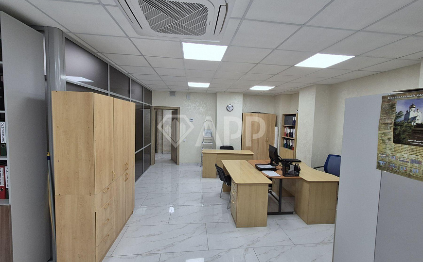 Сдам офисное помещение, 607 м² - 833 м² с отдельным входом и своей рецепцией фото