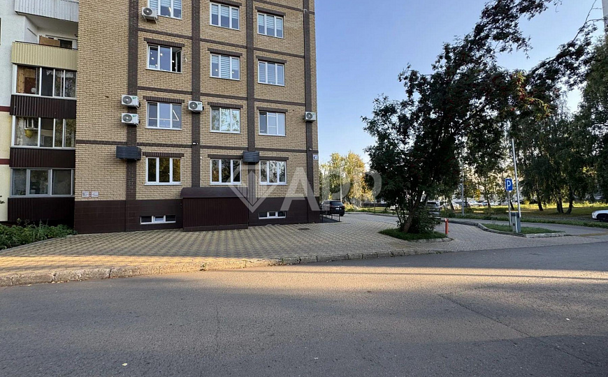  Офисное помещение в аренду  135м2 фото