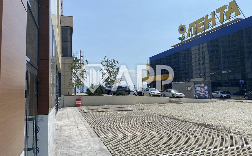Сдаю торговые помещения разной площади, от 24 до 57 м² фото