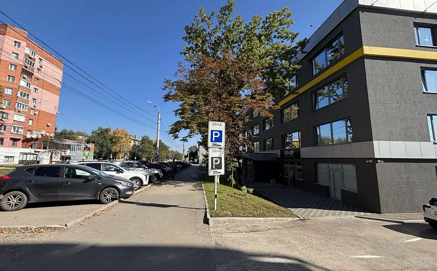 Офис класса А, 186 м2 в новом бизнес центре фото