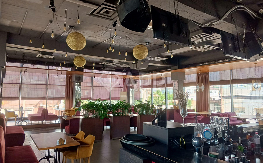 Сдам отдельно стоящее здание, 470 м² фото