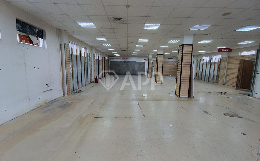 Продаю здание по ул. Ставропольской площадью  1 192 м² фото