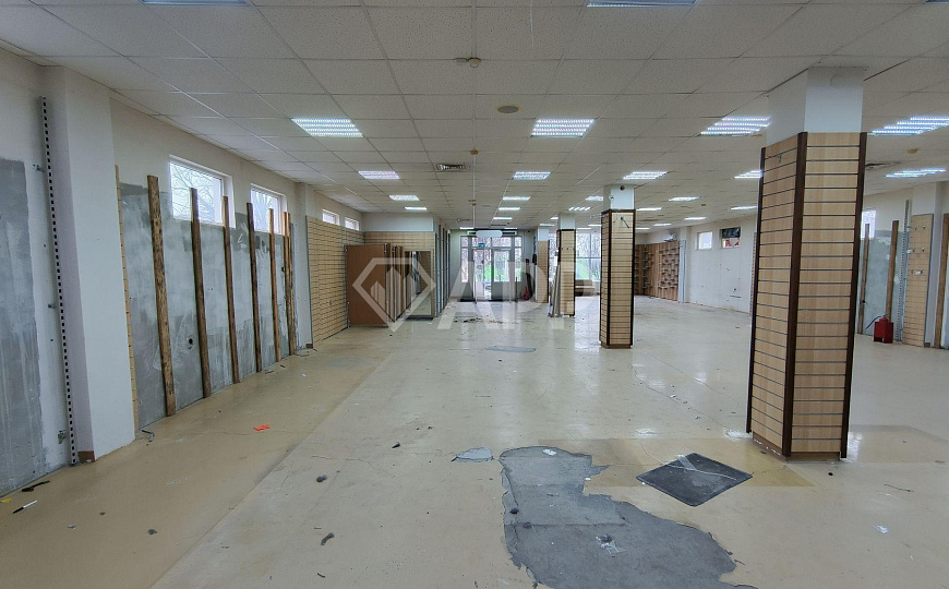 Продаю здание по ул. Ставропольской площадью  1 192 м² фото