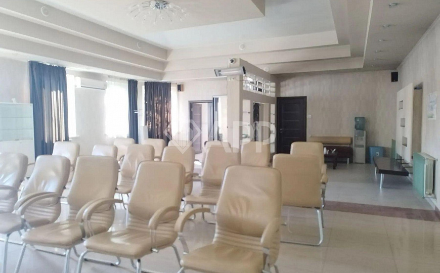 Продам отдельно стоящее здание, 630 м² фото
