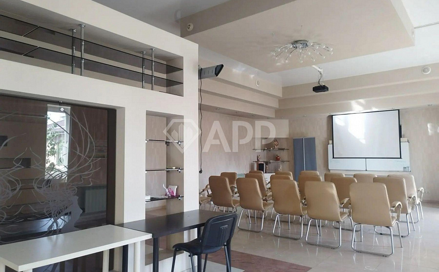 Продам отдельно стоящее здание, 630 м² фото