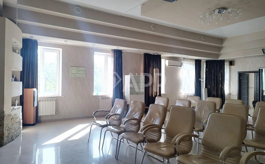 Продам отдельно стоящее здание, 630 м² фото